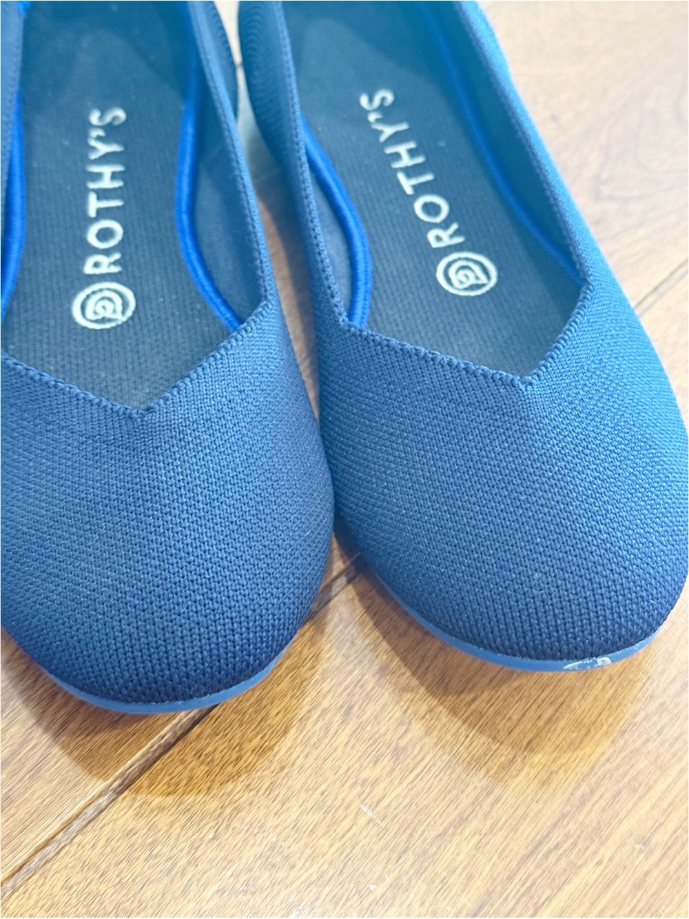Rothys The Flat Slip On Knit Shoes Womens 7.5 Navy Classic Ballet Minimalist - Picture 3 of 6